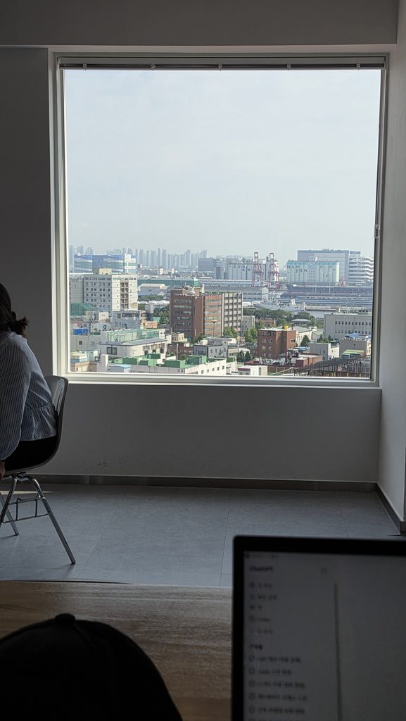 신포동 위크엔드 라운지 카페